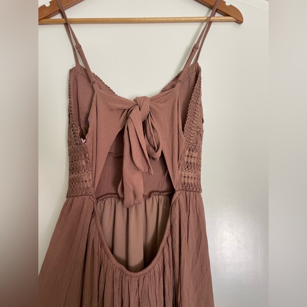 Streetwear Society Women’s Tiered Maxi Dress in Dusty Rose - Picture 4 of 11